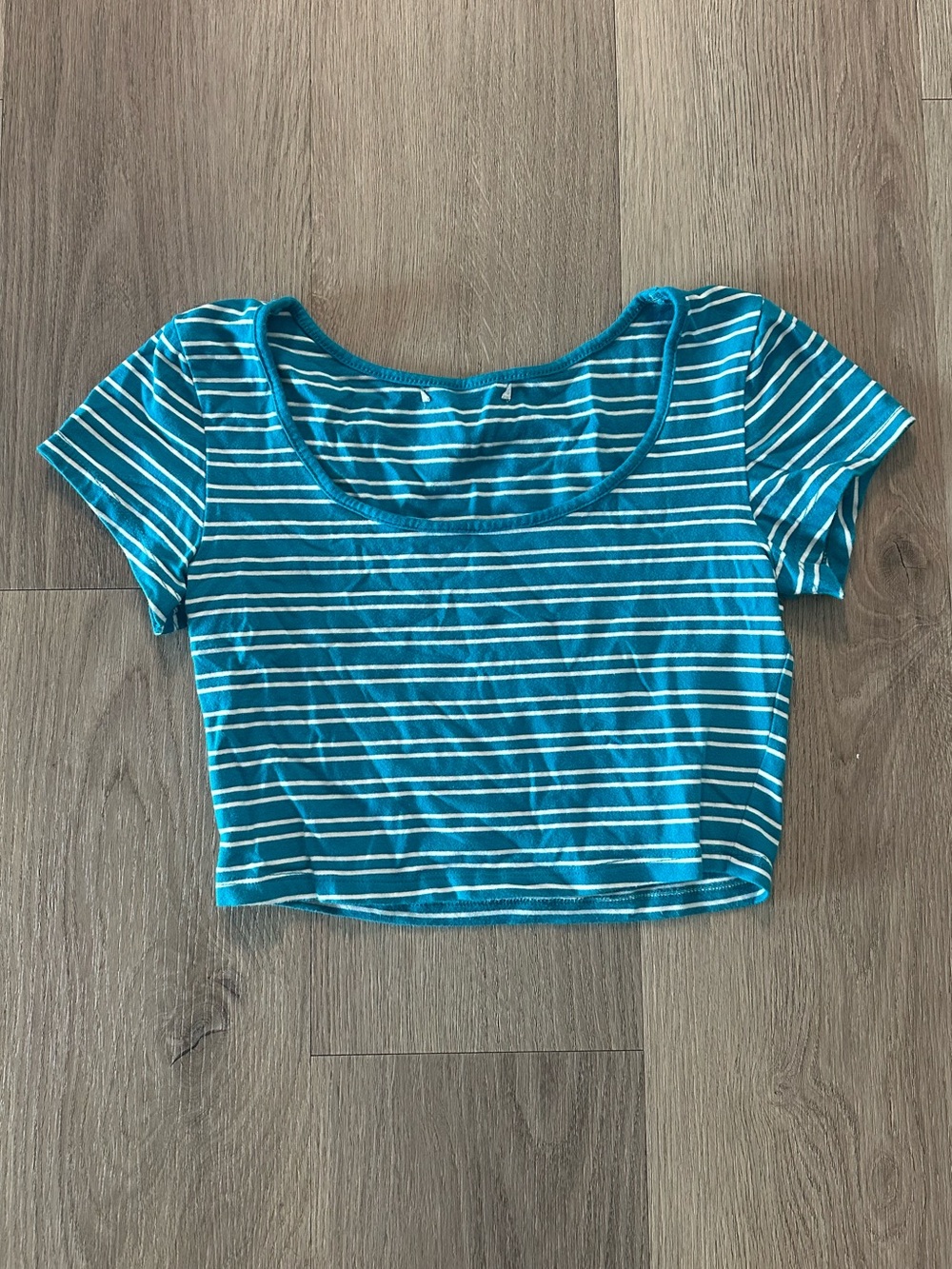 blue white striped croptop